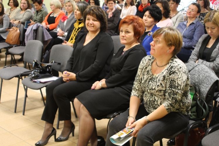 ?Trzeba być czujnym?? i wspierać. Konferencja przeciw wykluczeniu osób z upośledzeniem w SOSW