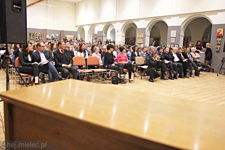 Dyktando Niepodległościowe na 96. Narodowe Święto Niepodległości