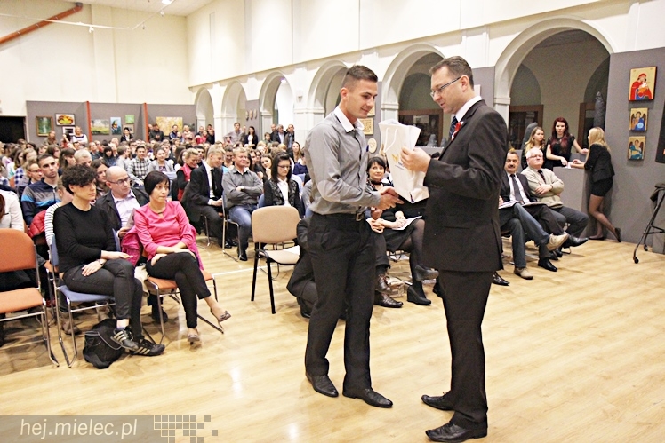 Dyktando Niepodległościowe na 96. Narodowe Święto Niepodległości