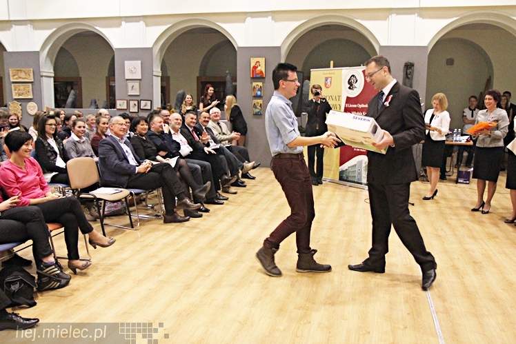 Dyktando Niepodległościowe na 96. Narodowe Święto Niepodległości