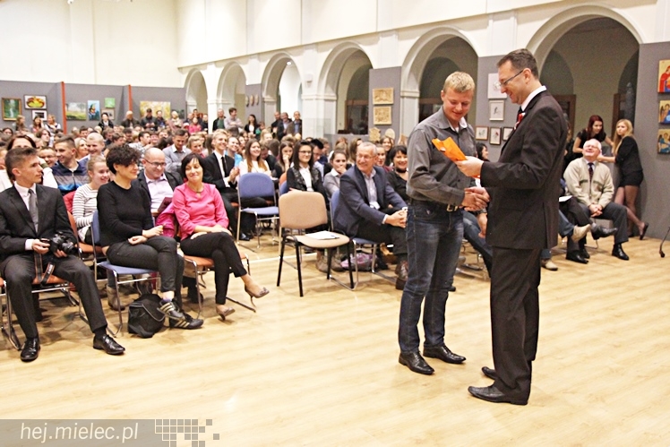 Dyktando Niepodległościowe na 96. Narodowe Święto Niepodległości