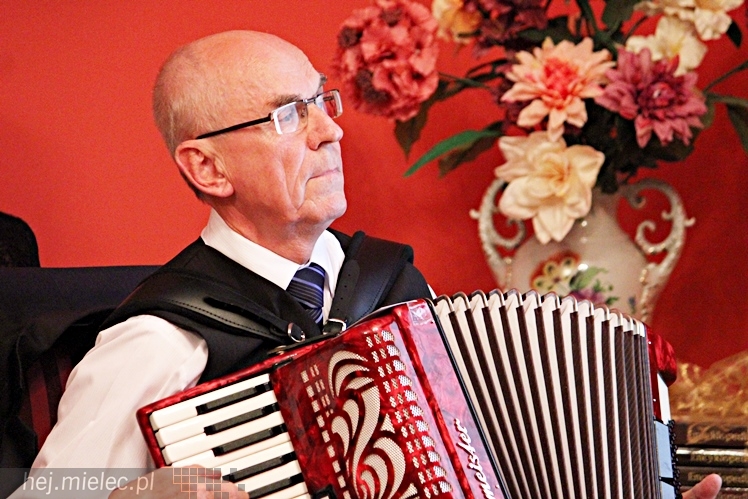 Tradycyjne śpiewanki historyczne - w 100. rocznicę powstania Legionów Polskich