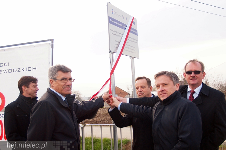 Most na Wiśle oficjalnie otwarty. ?To historyczna chwila dla obu regionów?