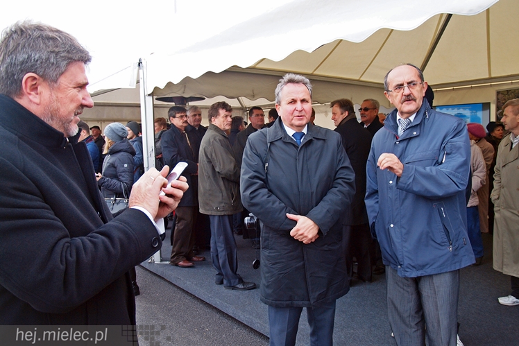 Most na Wiśle oficjalnie otwarty. ?To historyczna chwila dla obu regionów?