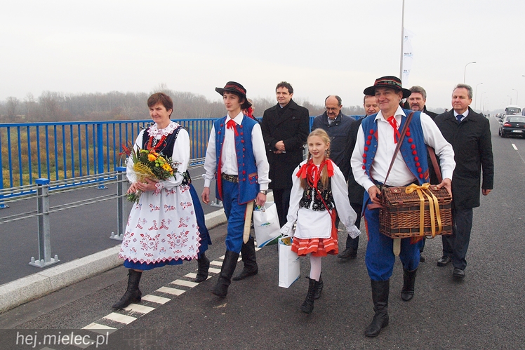 Most na Wiśle oficjalnie otwarty. ?To historyczna chwila dla obu regionów?