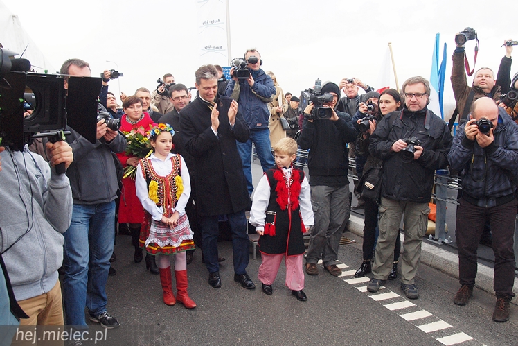 Most na Wiśle oficjalnie otwarty. ?To historyczna chwila dla obu regionów?