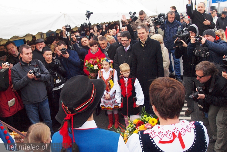 Most na Wiśle oficjalnie otwarty. ?To historyczna chwila dla obu regionów?