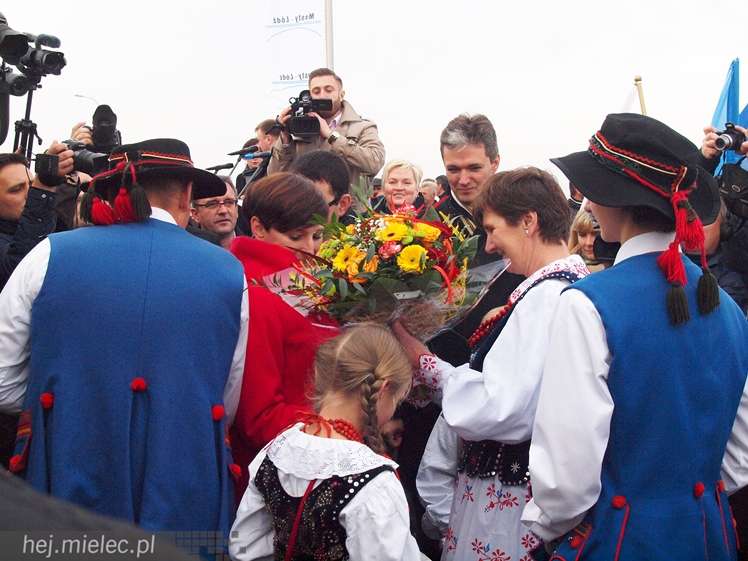 Most na Wiśle oficjalnie otwarty. ?To historyczna chwila dla obu regionów?