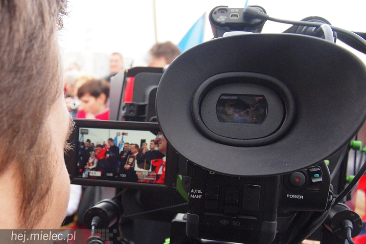 Most na Wiśle oficjalnie otwarty. ?To historyczna chwila dla obu regionów?