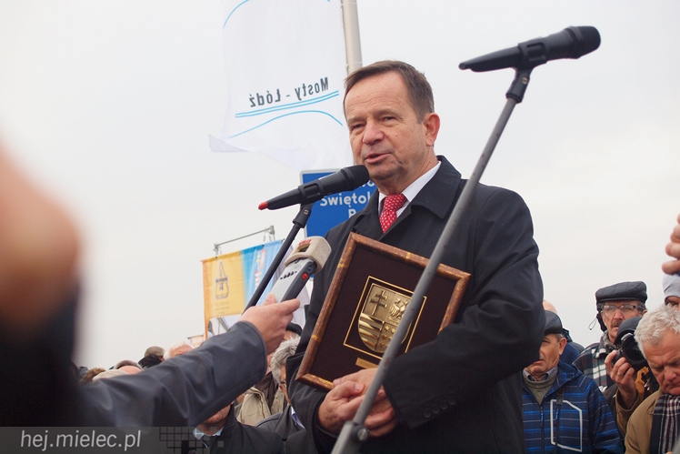 Most na Wiśle oficjalnie otwarty. ?To historyczna chwila dla obu regionów?