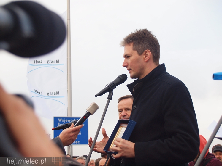 Most na Wiśle oficjalnie otwarty. ?To historyczna chwila dla obu regionów?