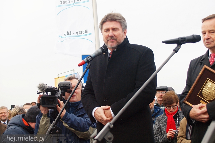 Most na Wiśle oficjalnie otwarty. ?To historyczna chwila dla obu regionów?