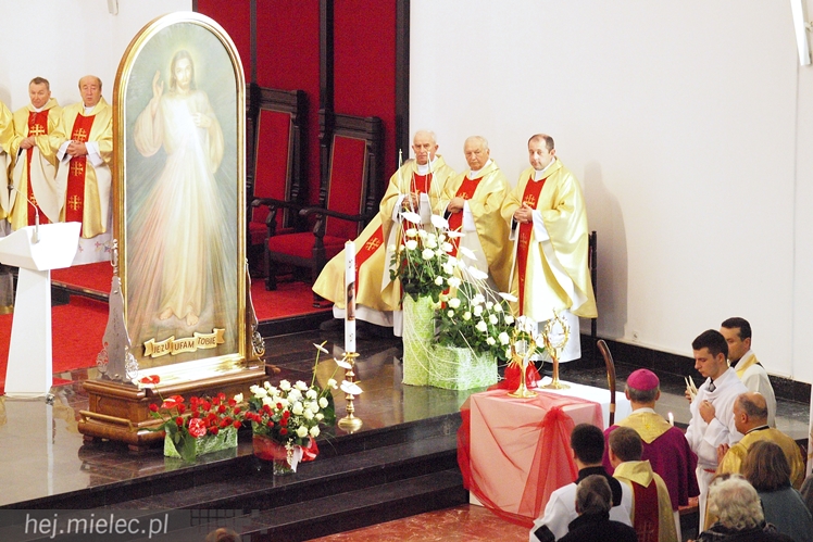 Peregrynacja Obrazu Jezusa Miłosiernego oraz relikwii św. Siostry Faustyny i św. Jana Pawła II