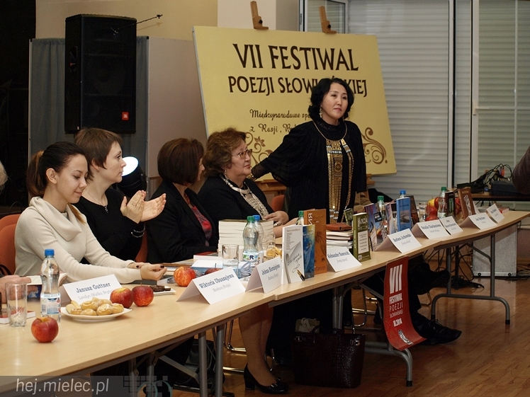 Festiwal Poezji Słowiańskiej z przystankiem w Mielcu. Swoje utwory zaprezentowali polscy i zagraniczni twórcy