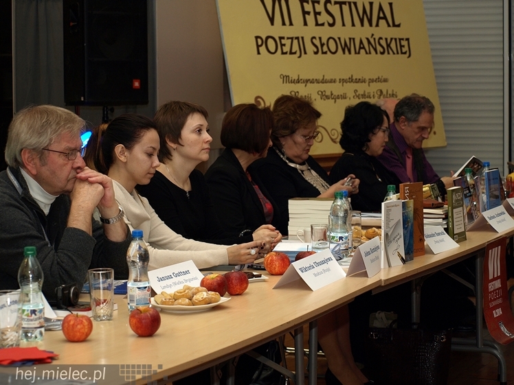 Festiwal Poezji Słowiańskiej z przystankiem w Mielcu. Swoje utwory zaprezentowali polscy i zagraniczni twórcy