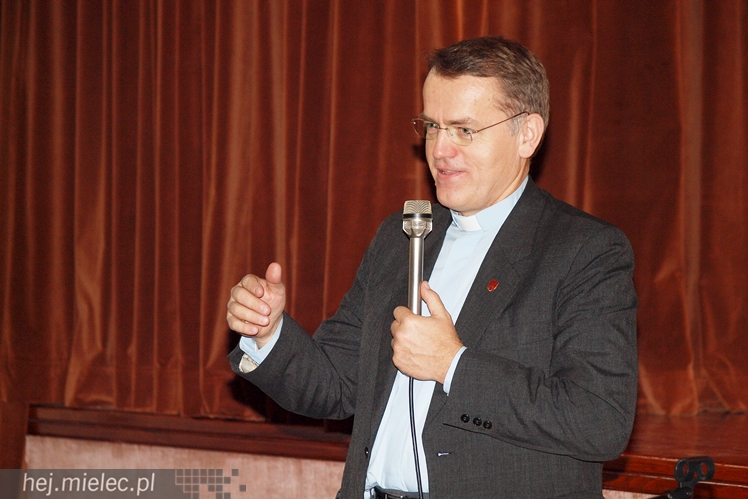 Czy genderyzm zawładnie światem? Ksiądz Oko przestrzegał mielczan