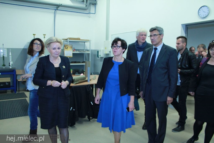 Minister Edukacji w Mielcu odwiedziła także modelarzy