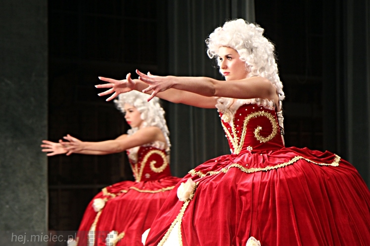 VIII Ogólnopolski Festiwal Tańca Współczesnego - ?Kontrasty?