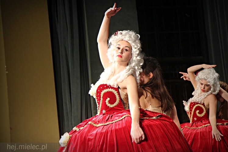 VIII Ogólnopolski Festiwal Tańca Współczesnego - ?Kontrasty?