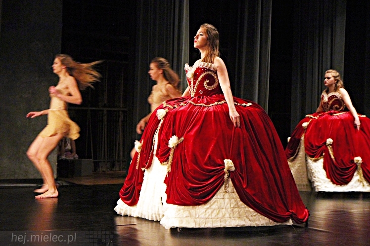 VIII Ogólnopolski Festiwal Tańca Współczesnego - ?Kontrasty?