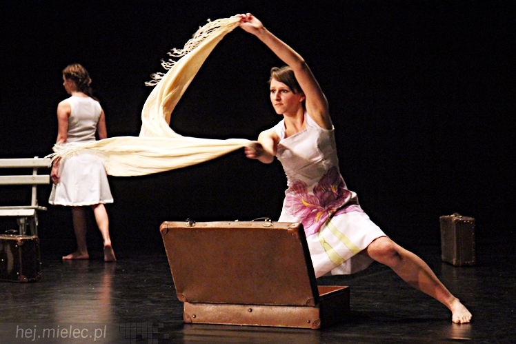 VIII Ogólnopolski Festiwal Tańca Współczesnego - ?Kontrasty?