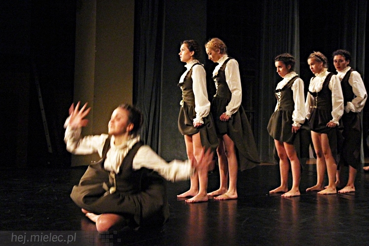 VIII Ogólnopolski Festiwal Tańca Współczesnego - ?Kontrasty?