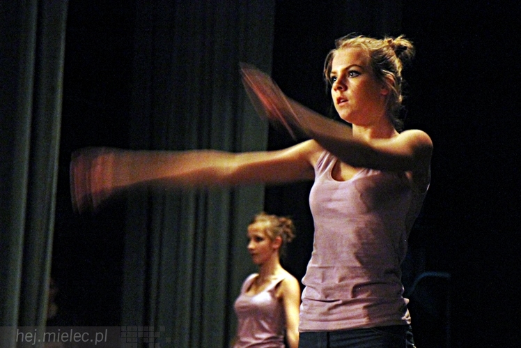 VIII Ogólnopolski Festiwal Tańca Współczesnego - ?Kontrasty?