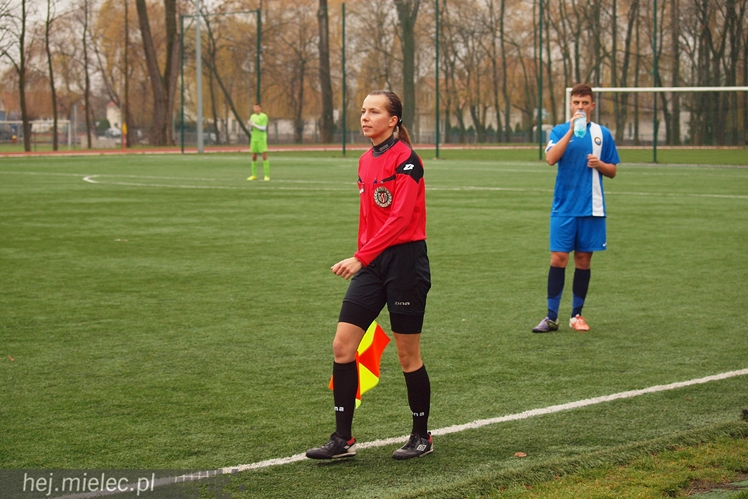 Męczarnie Stali Mielec w CLJ, zwycięstwo z Elblągiem po bramce w końcówce