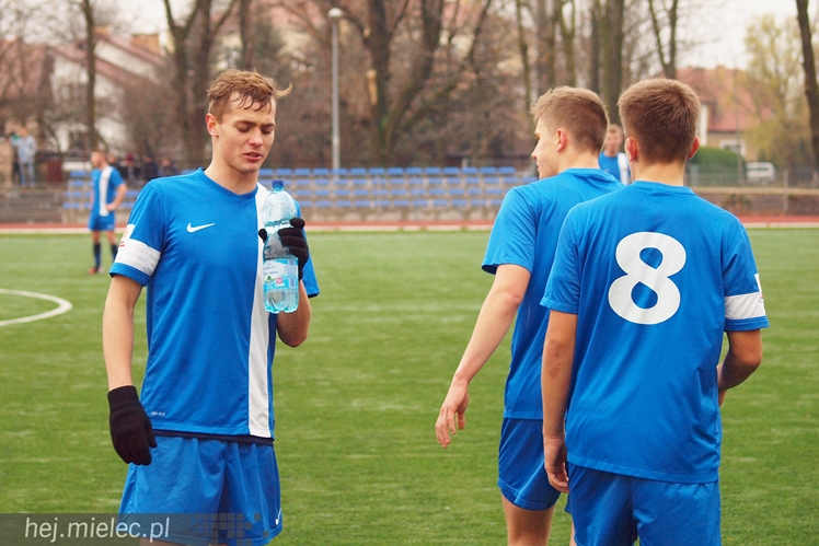 Męczarnie Stali Mielec w CLJ, zwycięstwo z Elblągiem po bramce w końcówce