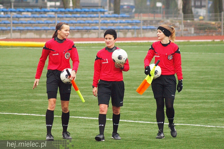 Męczarnie Stali Mielec w CLJ, zwycięstwo z Elblągiem po bramce w końcówce