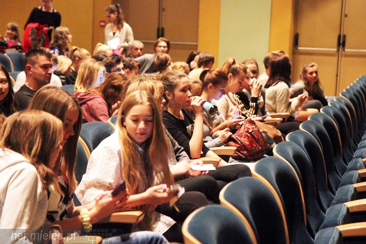 VIII Ogólnopolski Festiwal Tańca Współczesnego - Natalia Madejczyk i Michał Łabuś w spektaklu ?Uwikłani?