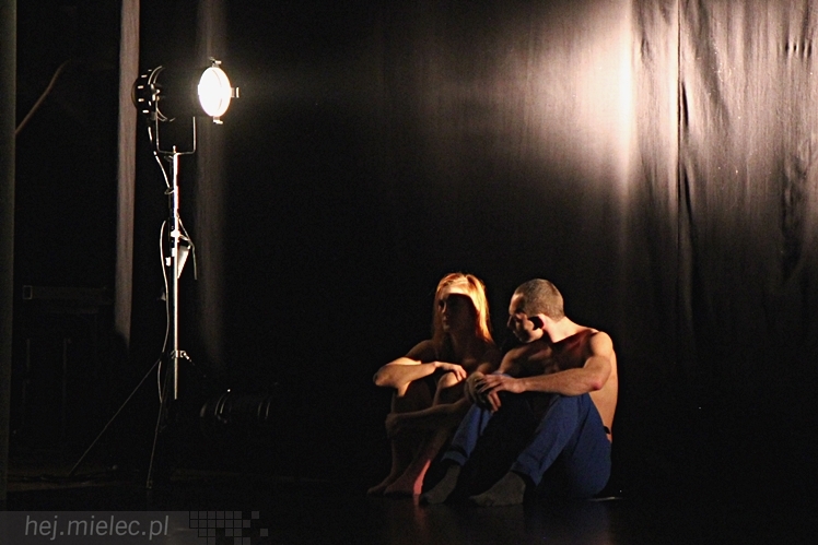 VIII Ogólnopolski Festiwal Tańca Współczesnego - Natalia Madejczyk i Michał Łabuś w spektaklu ?Uwikłani?