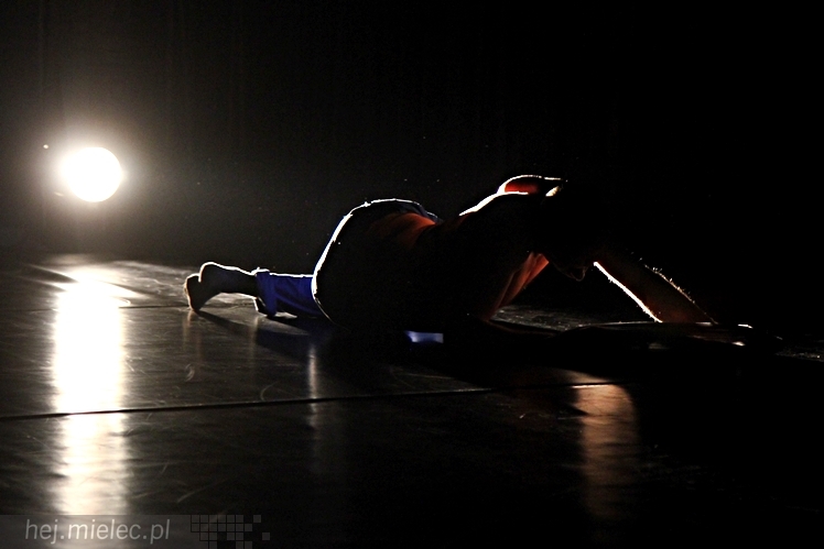 VIII Ogólnopolski Festiwal Tańca Współczesnego - Natalia Madejczyk i Michał Łabuś w spektaklu ?Uwikłani?