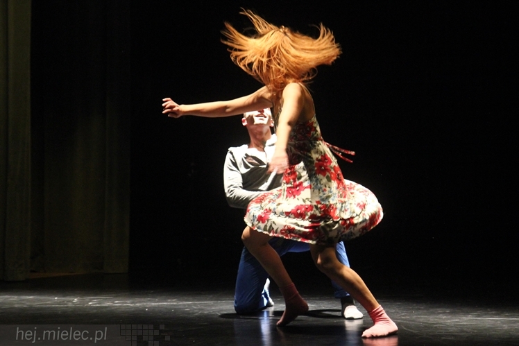 VIII Ogólnopolski Festiwal Tańca Współczesnego - Natalia Madejczyk i Michał Łabuś w spektaklu ?Uwikłani?