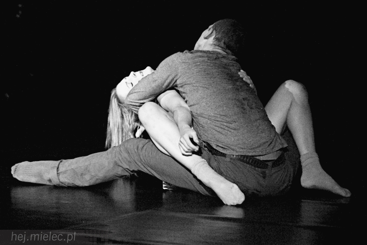 VIII Ogólnopolski Festiwal Tańca Współczesnego - Natalia Madejczyk i Michał Łabuś w spektaklu ?Uwikłani?