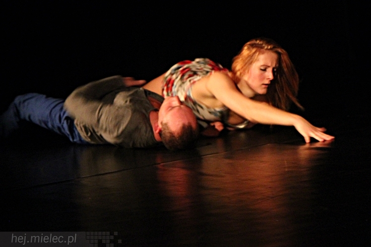 VIII Ogólnopolski Festiwal Tańca Współczesnego - Natalia Madejczyk i Michał Łabuś w spektaklu ?Uwikłani?