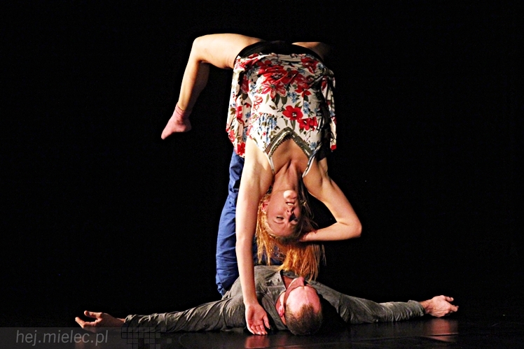 VIII Ogólnopolski Festiwal Tańca Współczesnego - Natalia Madejczyk i Michał Łabuś w spektaklu ?Uwikłani?