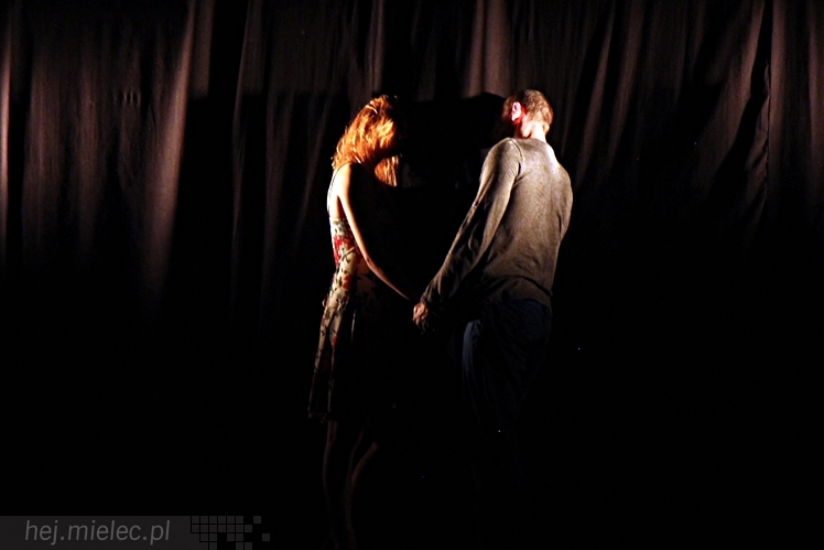 VIII Ogólnopolski Festiwal Tańca Współczesnego - Natalia Madejczyk i Michał Łabuś w spektaklu ?Uwikłani?