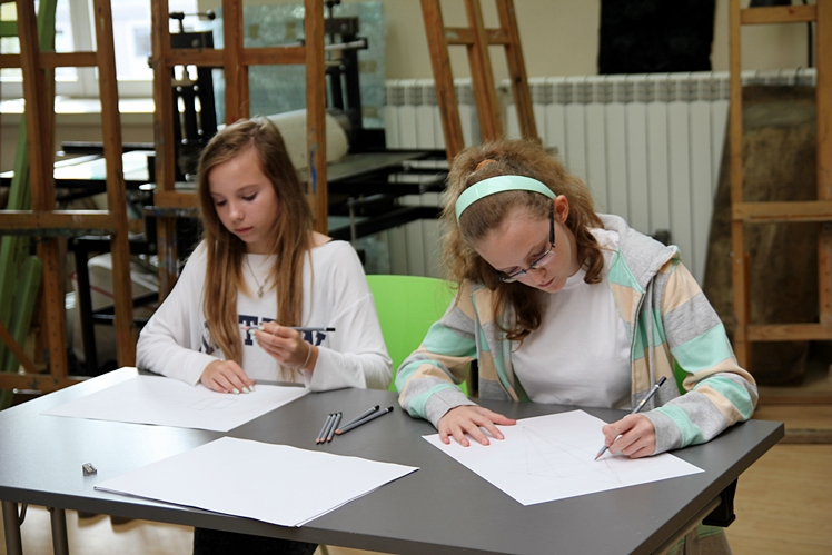 Dwa miesiące ?Wariacji kulturalnych?: ponad 1200 uczestników, 20 wykładowców i 12 działań