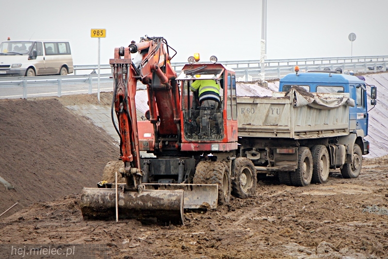 Zbliża się termin budowy ?rzochowskiego? etapu obwodnicy. Droga praktycznie gotowa