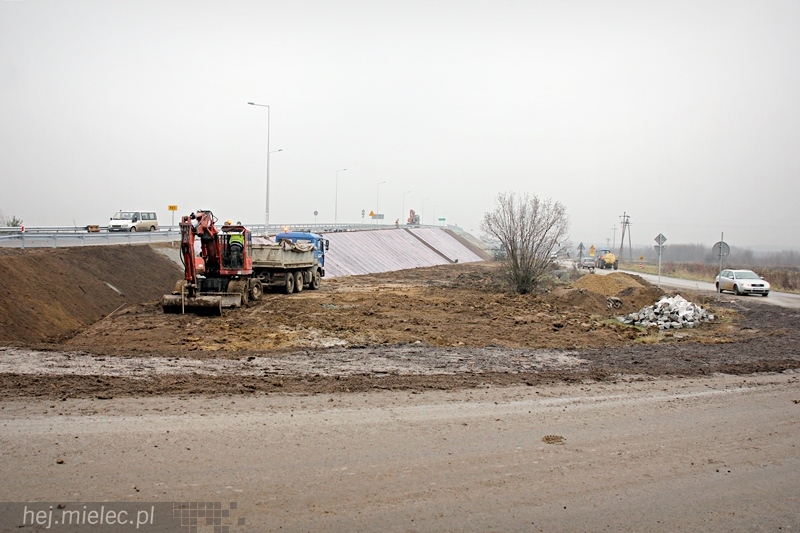 Zbliża się termin budowy ?rzochowskiego? etapu obwodnicy. Droga praktycznie gotowa