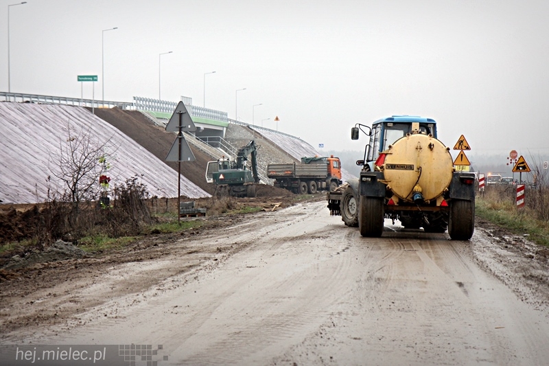 Zbliża się termin budowy ?rzochowskiego? etapu obwodnicy. Droga praktycznie gotowa