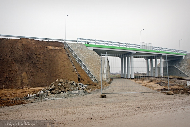 Zbliża się termin budowy ?rzochowskiego? etapu obwodnicy. Droga praktycznie gotowa
