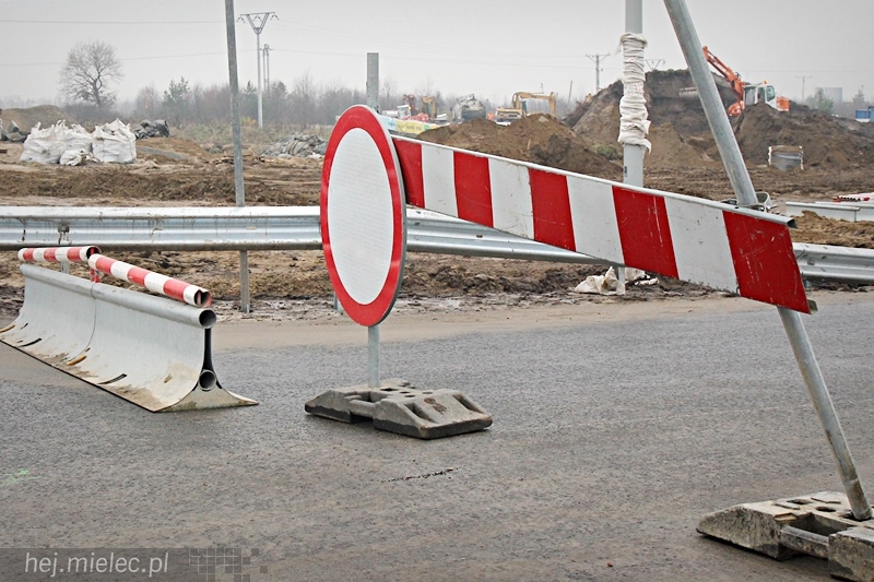 Zbliża się termin budowy ?rzochowskiego? etapu obwodnicy. Droga praktycznie gotowa