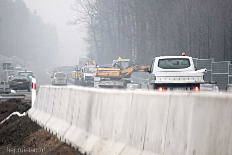 Zbliża się termin budowy ?rzochowskiego? etapu obwodnicy. Droga praktycznie gotowa