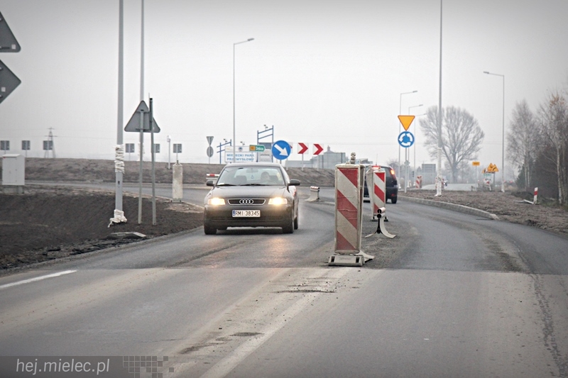 Zbliża się termin budowy ?rzochowskiego? etapu obwodnicy. Droga praktycznie gotowa