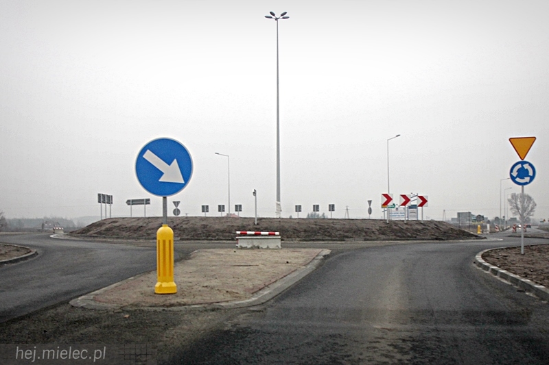 Zbliża się termin budowy ?rzochowskiego? etapu obwodnicy. Droga praktycznie gotowa