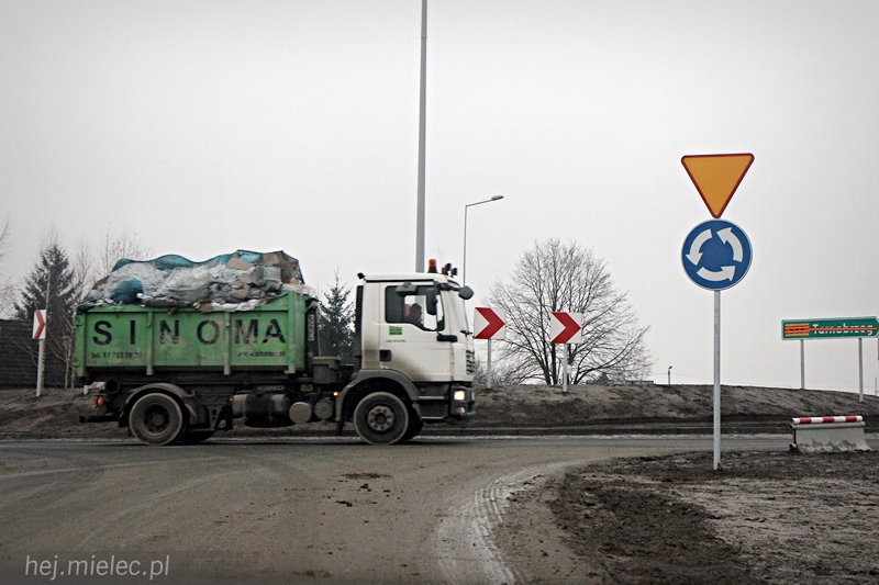 Zbliża się termin budowy ?rzochowskiego? etapu obwodnicy. Droga praktycznie gotowa
