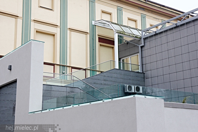 Tarasy SCK zyskały nowe oblicze, wiosną się zazielenią