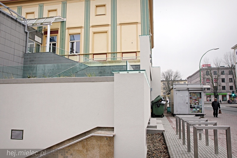 Tarasy SCK zyskały nowe oblicze, wiosną się zazielenią